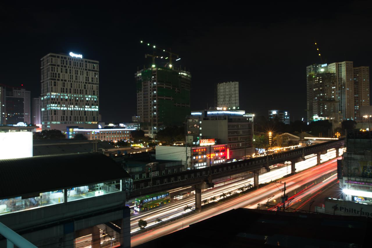 Vista Hotel Cubao Cidade Quezon Exterior foto